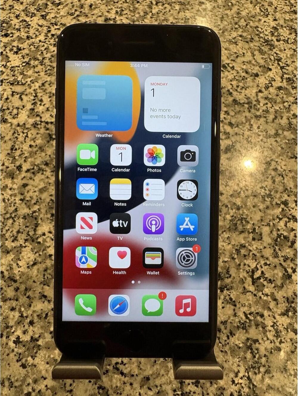 Apple iPhone 7 Plus - 32 GB - Black(Unlocked) Battery Health 97% F